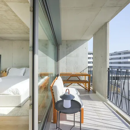 Inside Station Aveiro