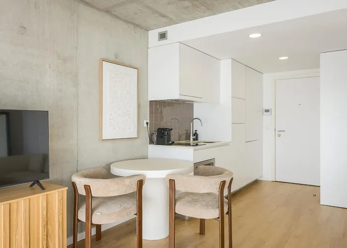 Inside Station Aveiro